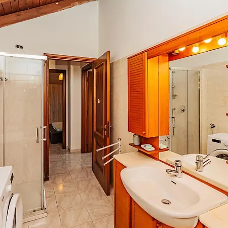 La Mansarda Di Mariuccia Hébergement de vacances Castelletto sopra Ticino