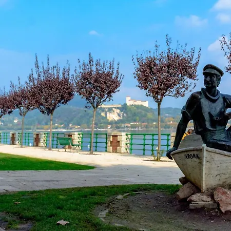 Hébergement de vacances La Mansarda Di Mariuccia Castelletto sopra Ticino