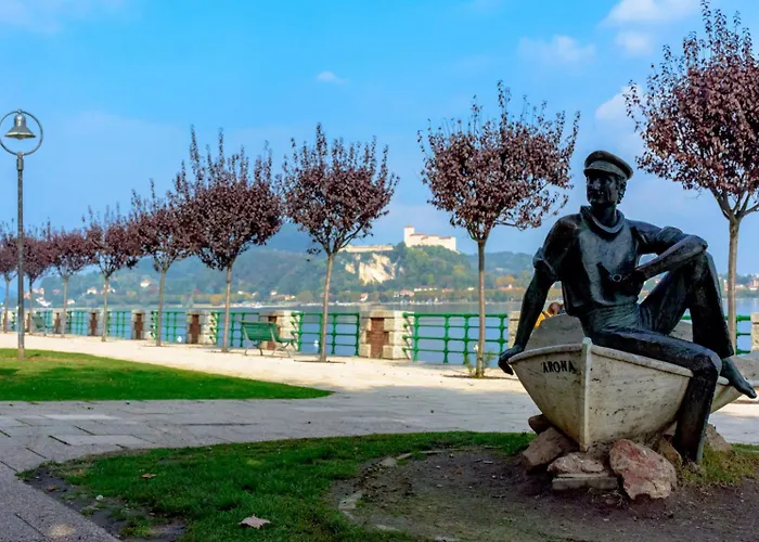 Сasa de vacaciones La Mansarda Di Mariuccia Castelletto sopra Ticino
