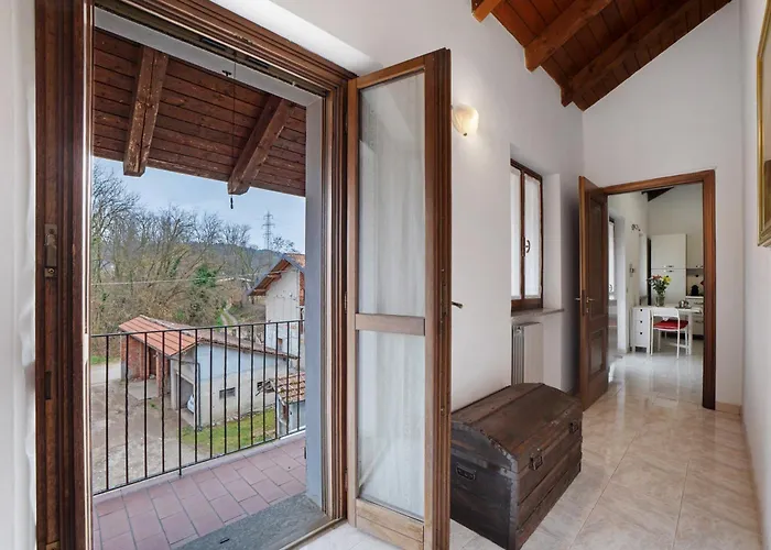 La Mansarda Di Mariuccia Сasa de vacaciones Castelletto sopra Ticino