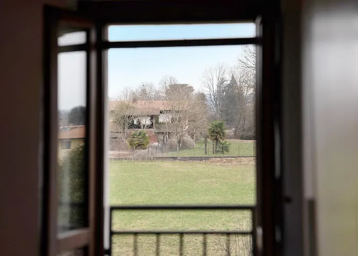 Сasa de vacaciones La Mansarda Di Mariuccia Castelletto sopra Ticino